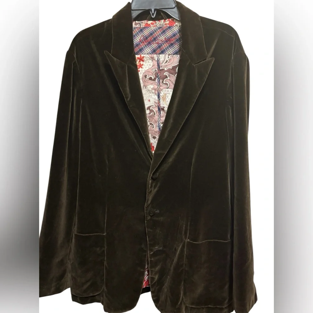 Robert Graham size Large Dark‎ Brown Suede suit jacket. Inside is 100% cotton.